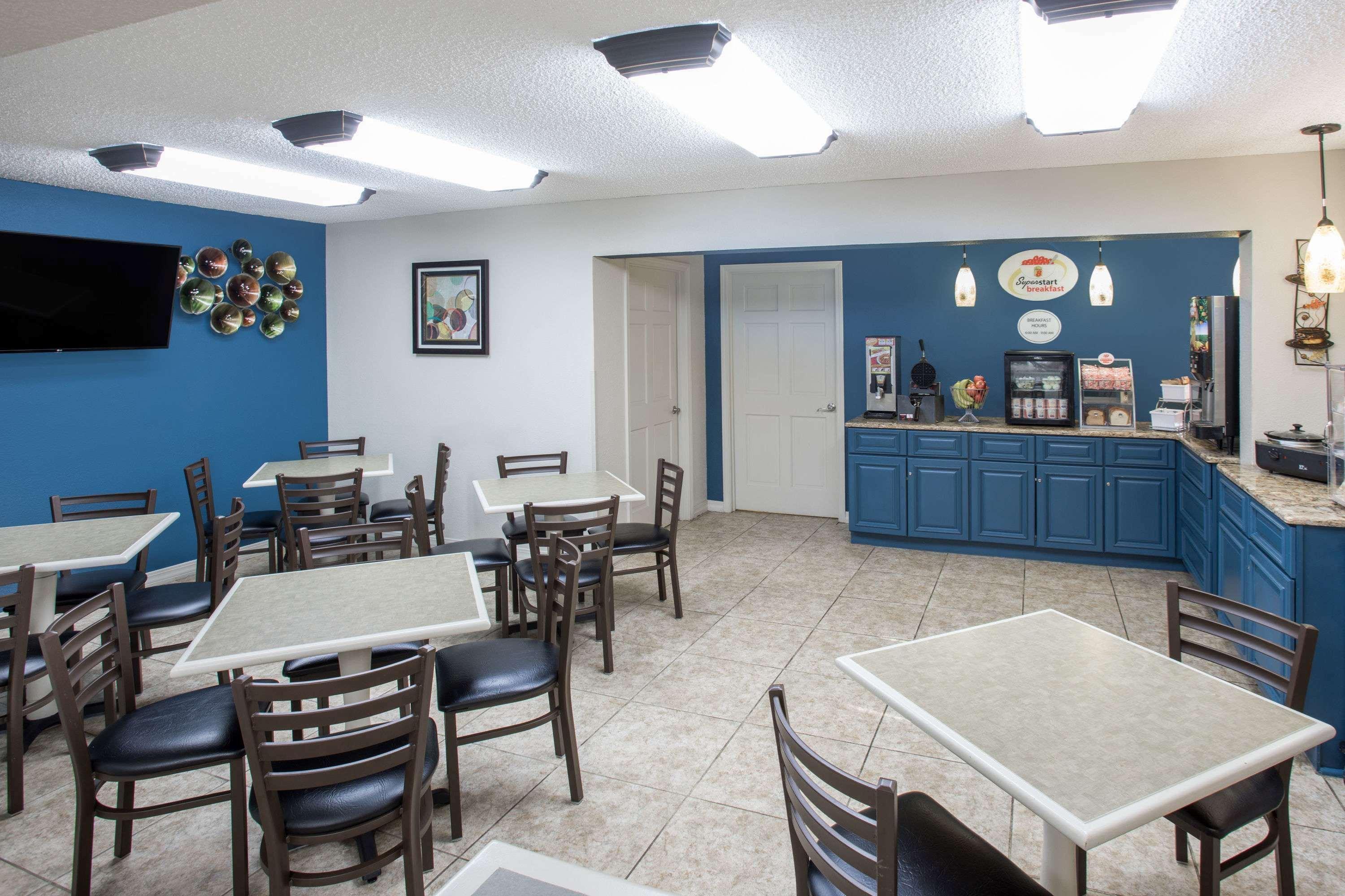 Super 8 By Wyndham Independence Kansas City Extérieur photo