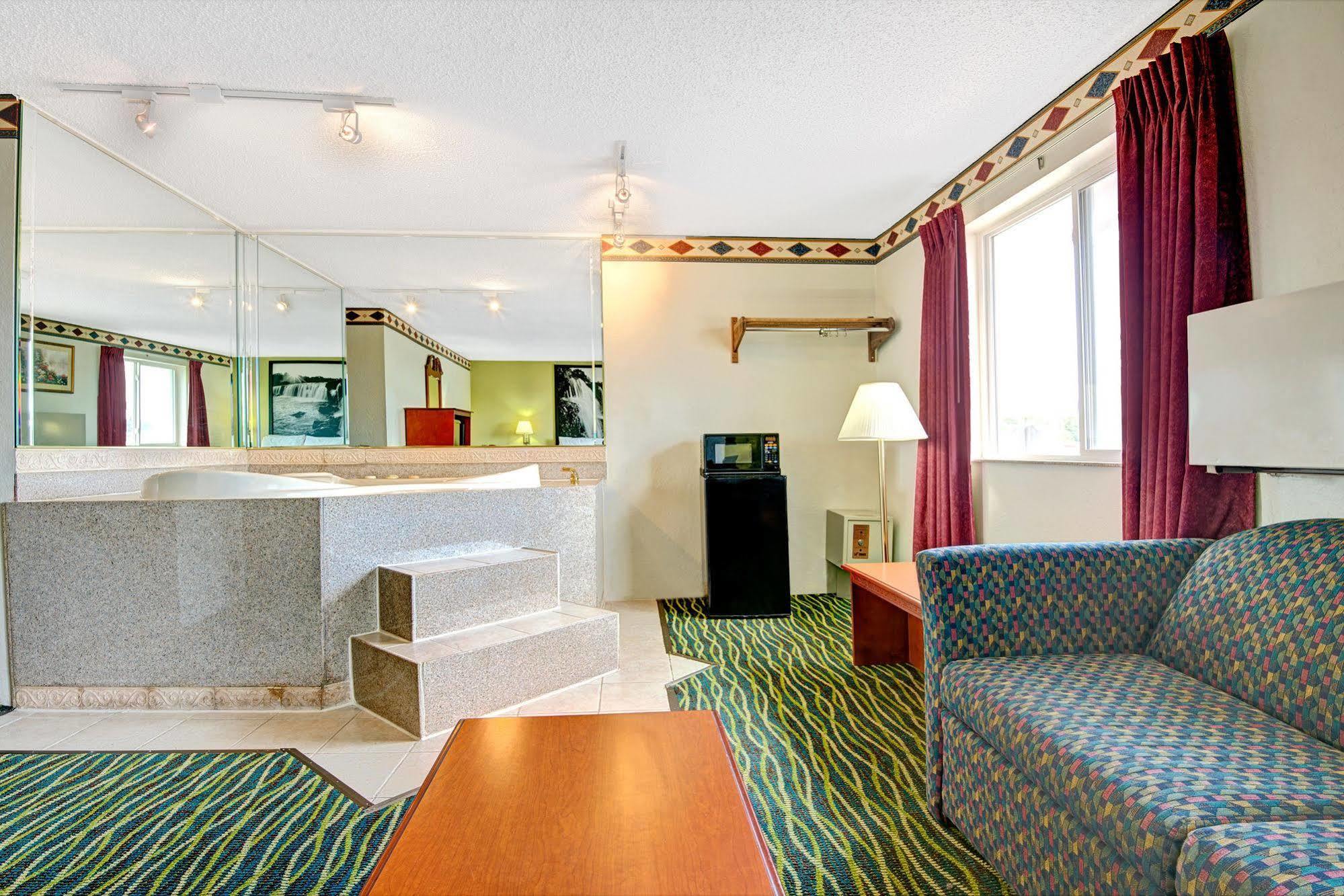Super 8 By Wyndham Independence Kansas City Extérieur photo