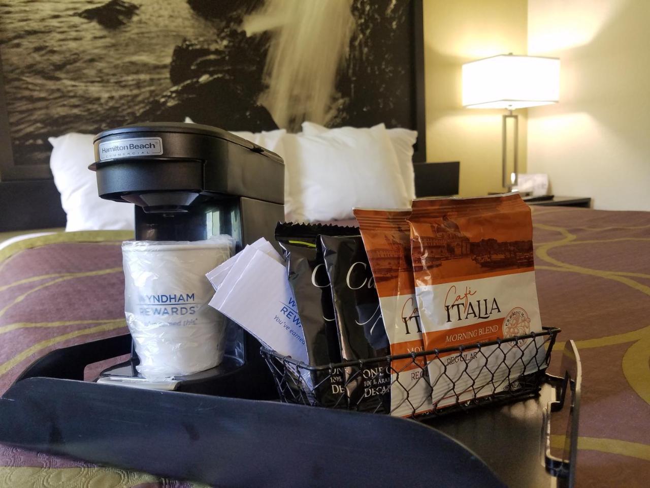 Super 8 By Wyndham Independence Kansas City Extérieur photo