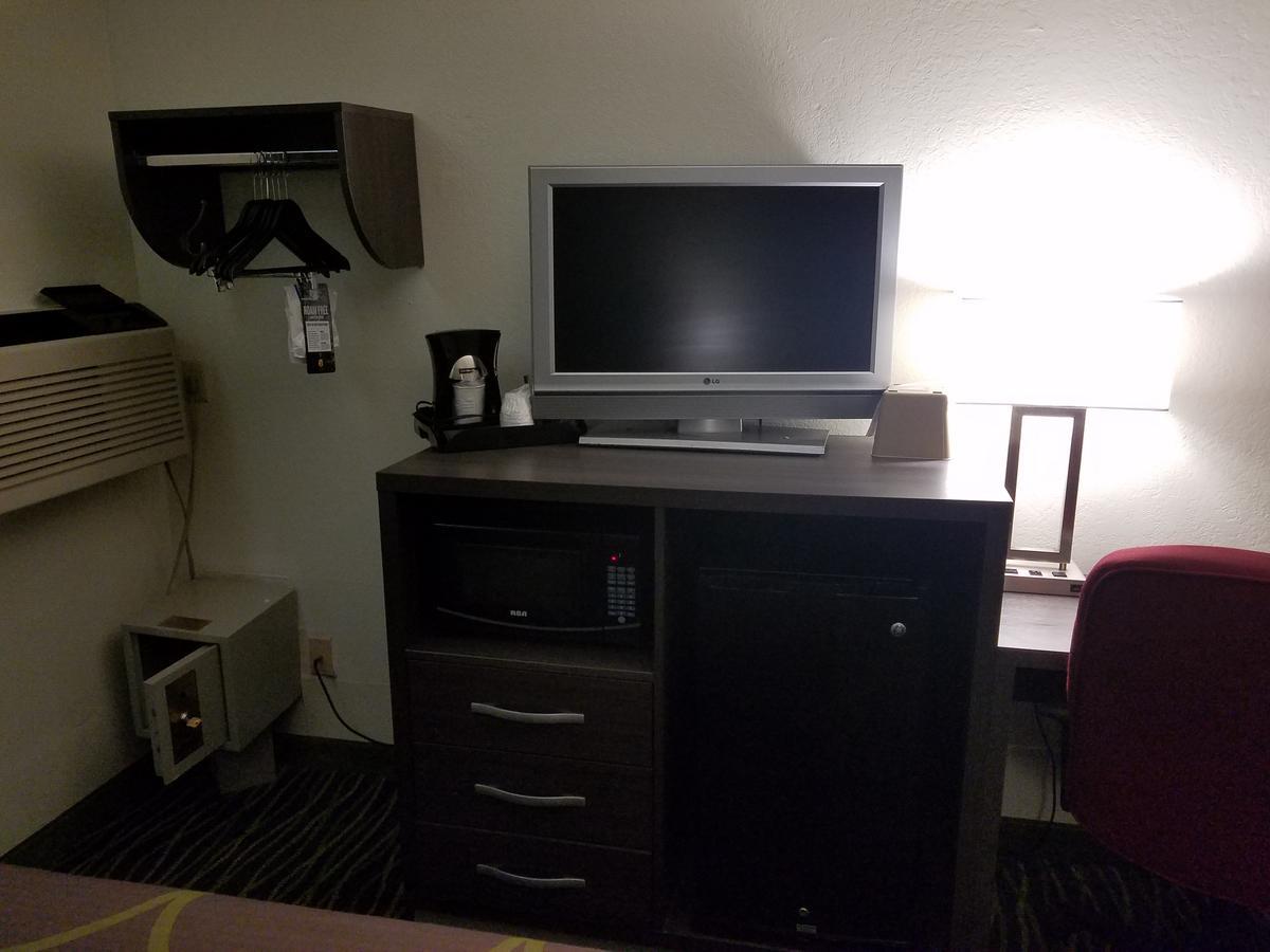 Super 8 By Wyndham Independence Kansas City Extérieur photo
